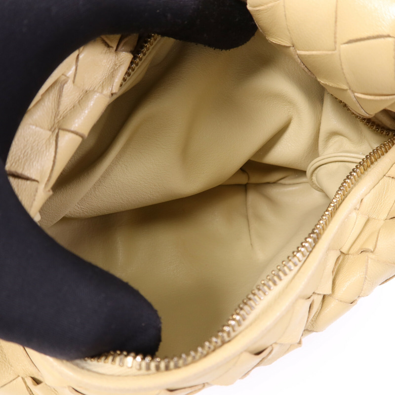 BOTTEGA VENETA 羊皮皮革Mini Jodie金扣手挽袋-10