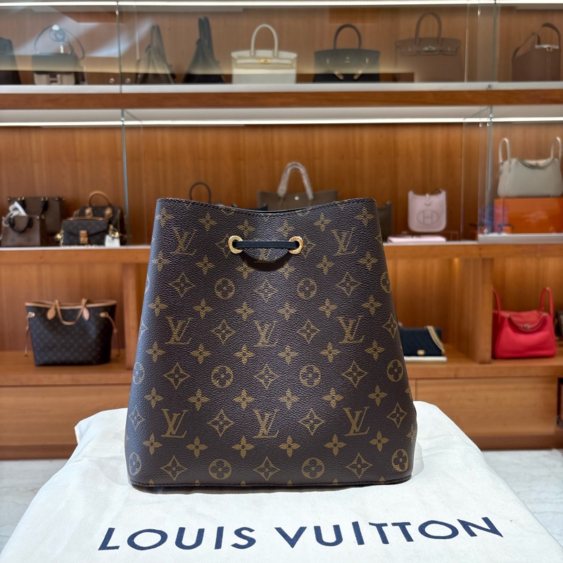 【現貨|人氣王】Louis Vuitton Néonoé MM 水桶包|Monogram 老花 × 皮革束口設計|經典混搭實用首選|通勤出遊兩用包-6