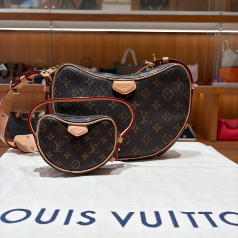 【現貨｜經典復刻】Louis Vuitton Croissant MM 豌豆包｜中號弧形肩背包｜經典 Monogram 老花｜自然皮革飾邊｜法式氣質穿搭首選