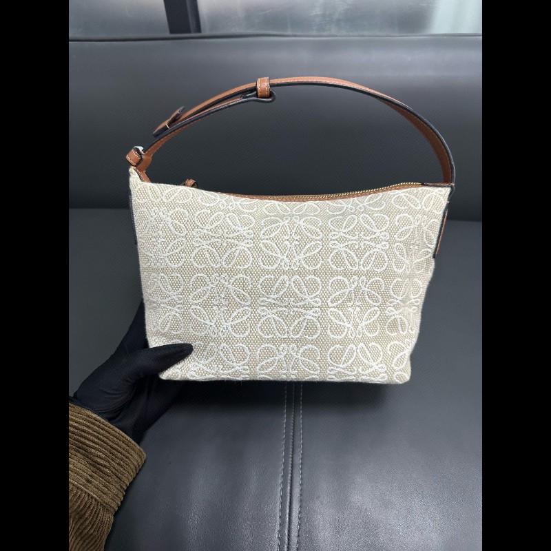 LOEWE Cubi 小號飯盒包-2