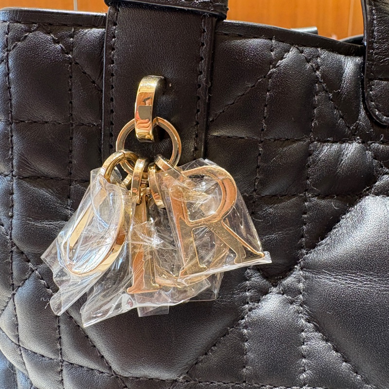 【現貨｜優雅極簡】Dior Toujours 小號手提包｜黑色籐格紋小牛皮｜附同色拉鍊內袋｜精緻百搭輕精品之選-3