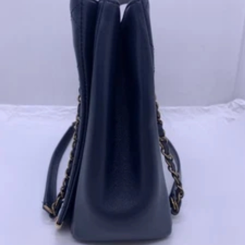 Chanel香奈兒 Around The Corner 手提包 海軍藍小牛皮絎縫金屬鏈條手提包-4