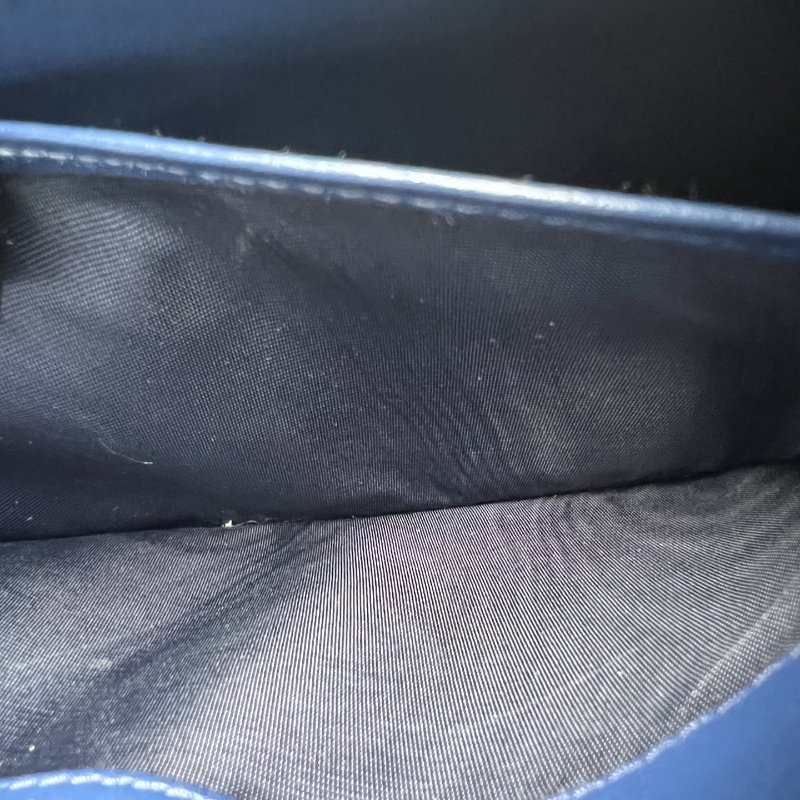 MIUMIU 藍皮革金扣流蘇-8