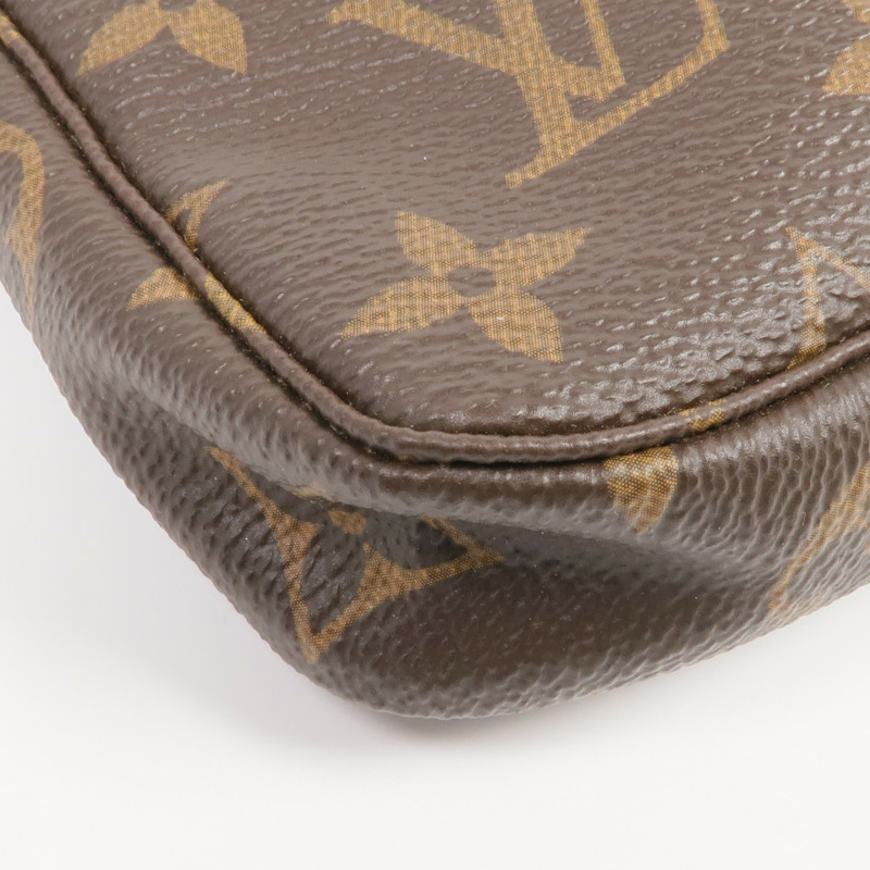 LOUIS VUITTON Monogram Mini Pochette Accessoires金扣手挽袋-6