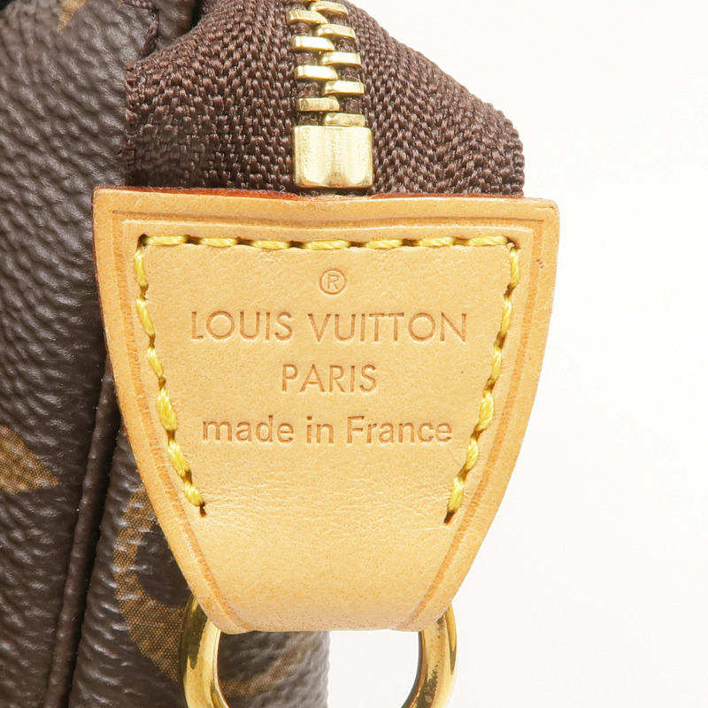 LOUIS VUITTON Monogram Mini Pochette Accessoires金扣手挽袋-10
