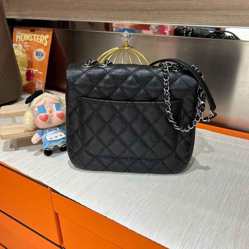 Chanel Classic Flap shoulder bag-2