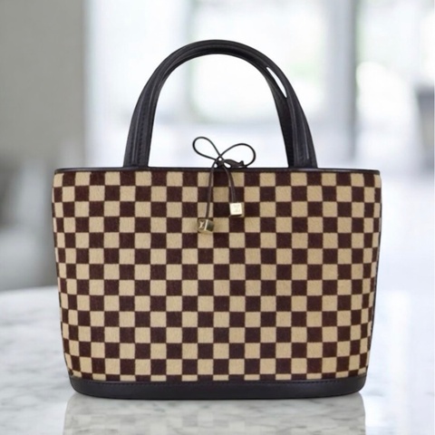 「JL精品代購」 9新 LV棋盤格馬毛菜籃子手拎包