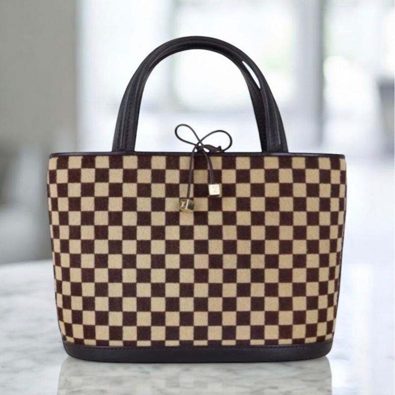 「JL精品代購」 9新 LV棋盤格馬毛菜籃子手拎包-0