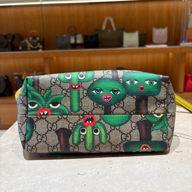 【現貨!限量潮流款】Gucci Smiling Tote 微笑植物托特包|GG Supreme × 藝術聯名|獨特視覺 × 實用托特包設計-2