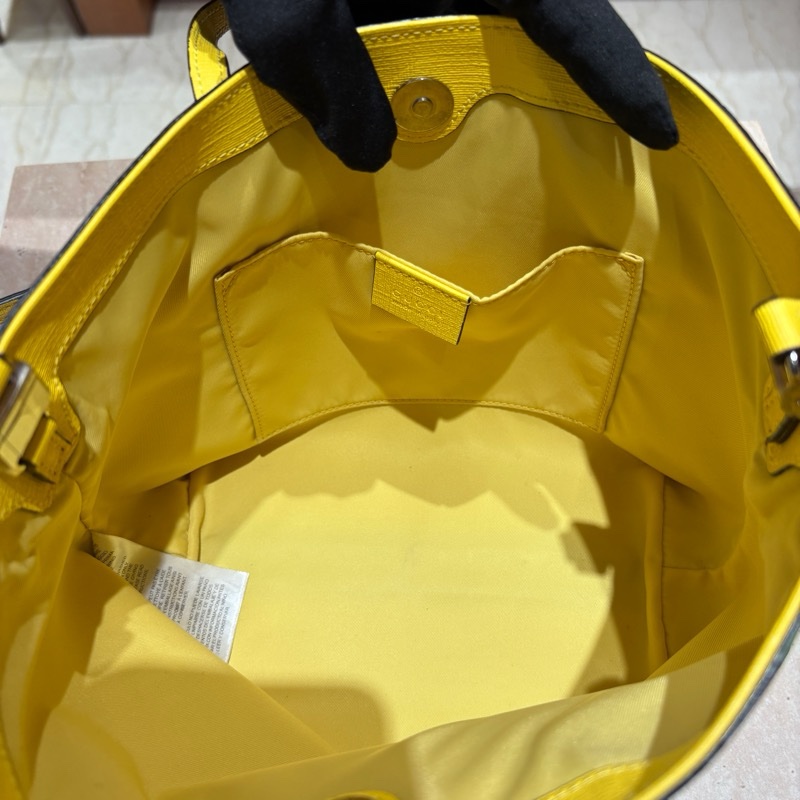 【現貨!限量潮流款】Gucci Smiling Tote 微笑植物托特包|GG Supreme × 藝術聯名|獨特視覺 × 實用托特包設計-4