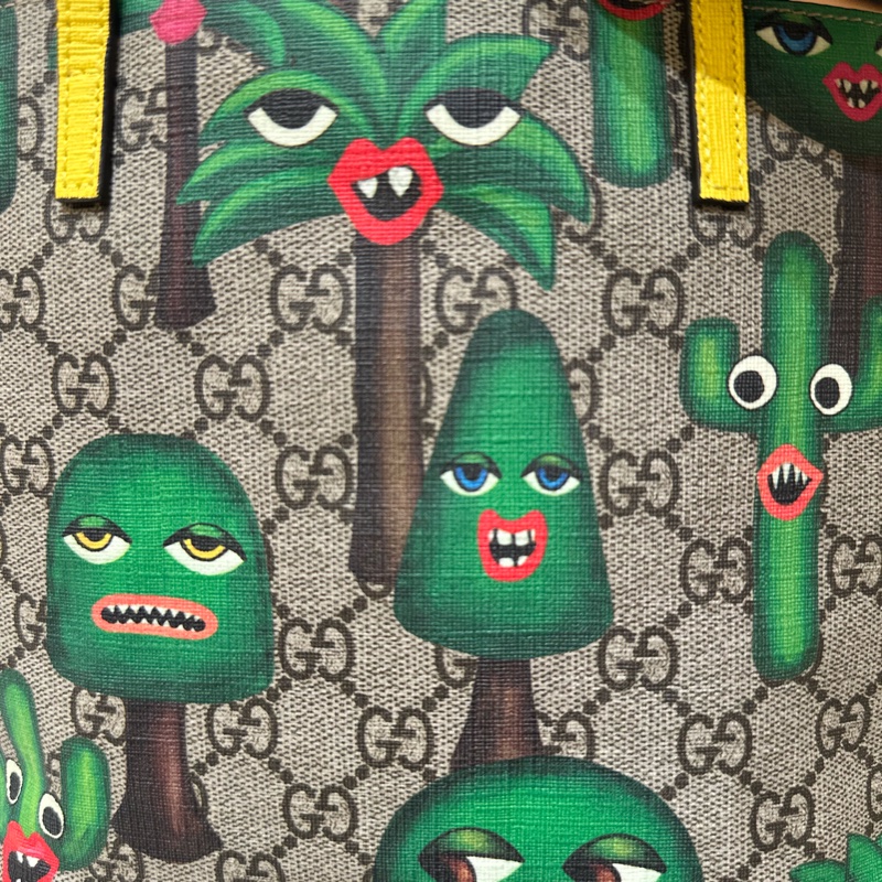 Gucci Smiling Tote 微笑植物托特包|GG Supreme × 藝術聯名|獨特視覺 × 實用托特包設計-4