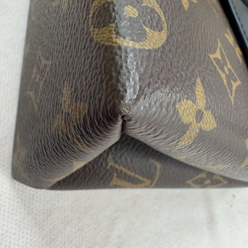 【現貨|鎖住你的品味】Louis Vuitton Locky BB|Monogram 經典老花 × 大鎖造型磁扣|斜背&手提雙用包-14