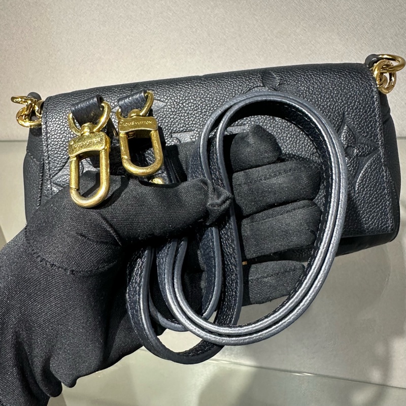 LOUIS VUITTON Favorite 经典老花 饺子包腋下包单肩包-9