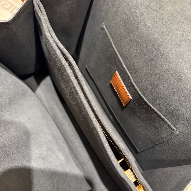 【現貨｜復古新經典】Louis Vuitton Dauphine MM 肩背包｜老花拼色設計｜LV金釦磁扣開闔｜可調式肩背斜背兩用-2