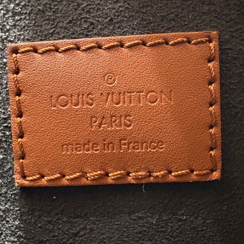 【現貨｜復古新經典】Louis Vuitton Dauphine MM 肩背包｜老花拼色設計｜LV金釦磁扣開闔｜可調式肩背斜背兩用-4