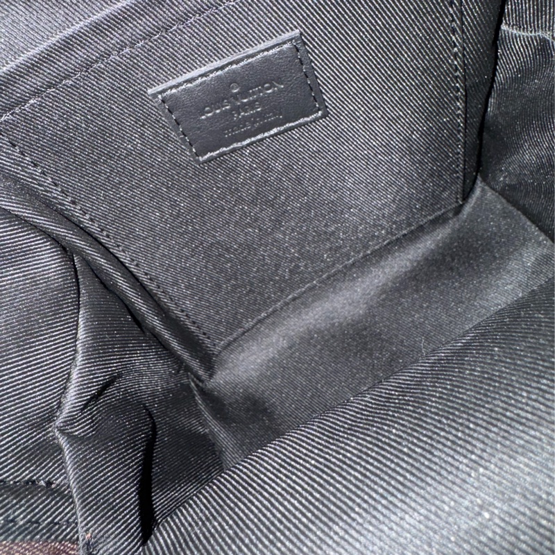 LV花紋mini後背包 超可愛😻-13