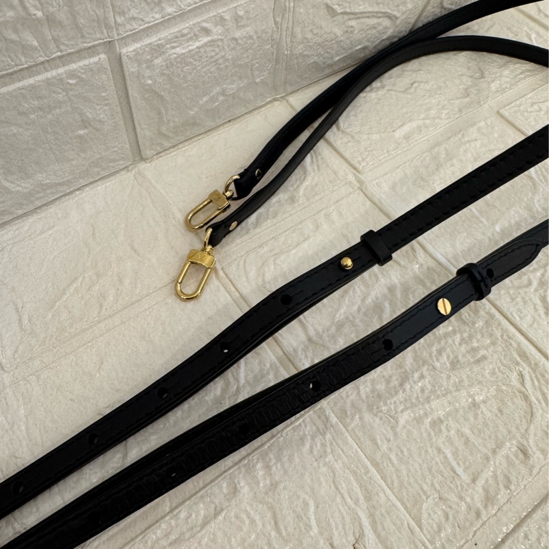 LV花紋mini後背包 超可愛😻-23