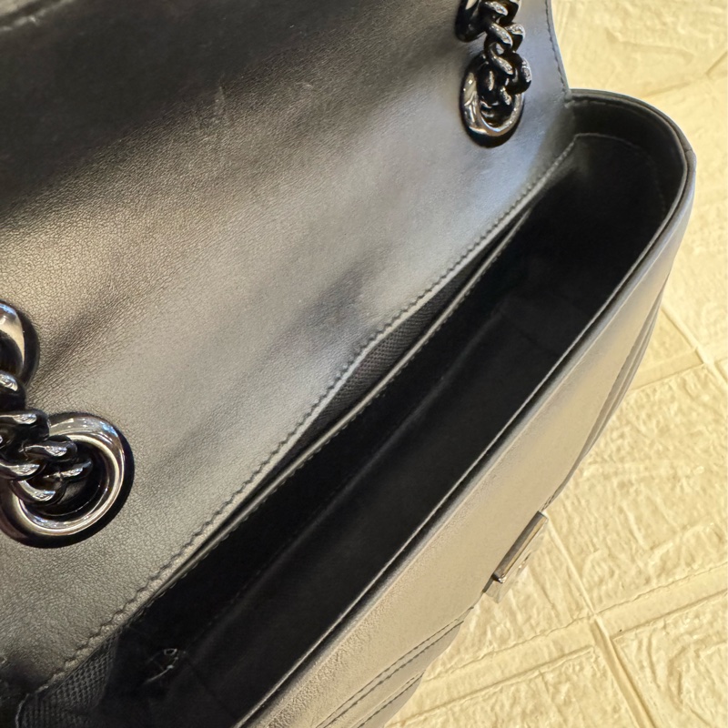 Gucci黑皮革黑雙G鏈包22-20