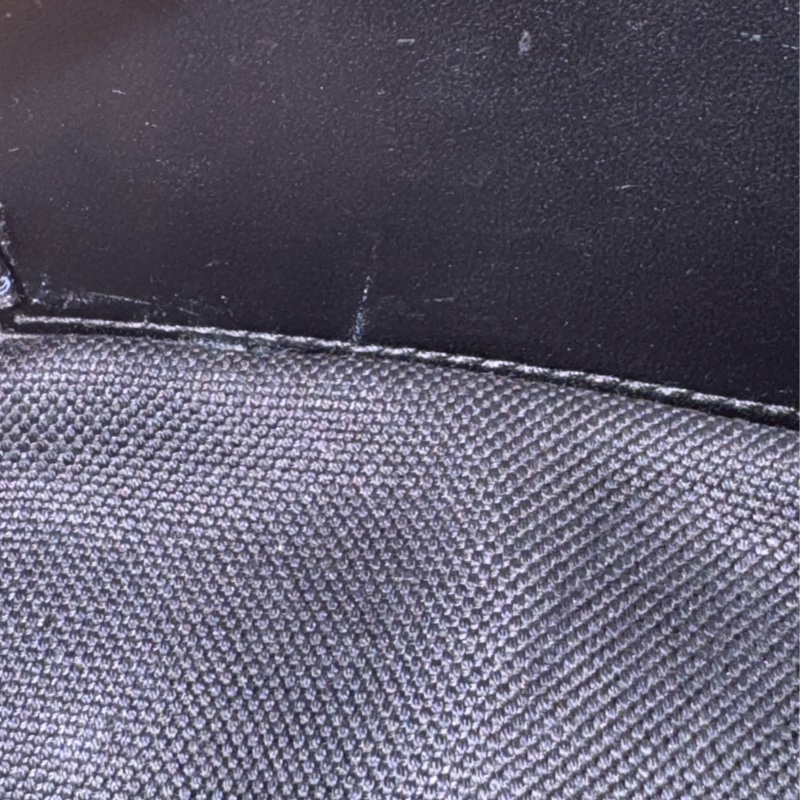 Gucci黑皮革黑雙G鏈包22-27