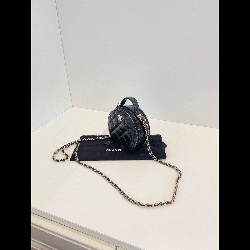 Chanel handle Mini Round Vanity Case
黑金油蜡皮雙層圓餅包🍪-2