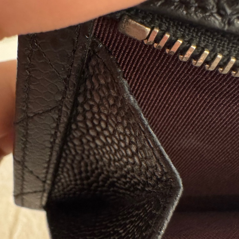 Chanel黑荔枝銀雙C釦式三折短夾-21