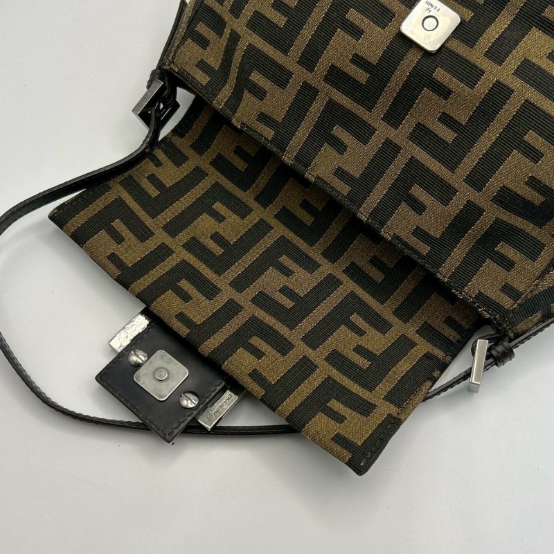 Fendi mini老花法棍-11