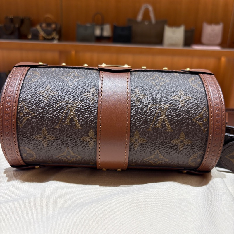 【台中現貨+限量款】Louis Vuitton Papillon Trunk 圓筒包|老花經典|復古旅行箱靈感|雙背帶設計-7