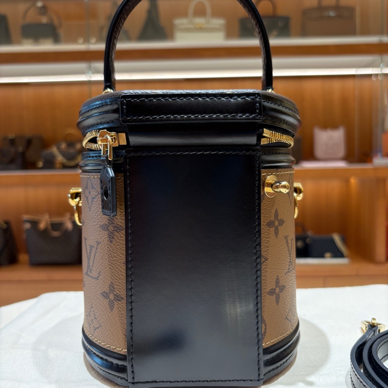 【台中現貨,極新保存】Louis Vuitton CANNES 雙色老花圓桶包|復古化妝箱造型|鎖頭吊飾|手提/肩背/斜背三用-1