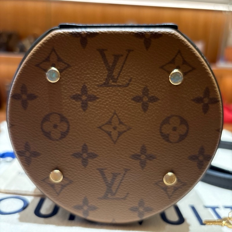 【台中現貨,極新保存】Louis Vuitton CANNES 雙色老花圓桶包|復古化妝箱造型|鎖頭吊飾|手提/肩背/斜背三用-2