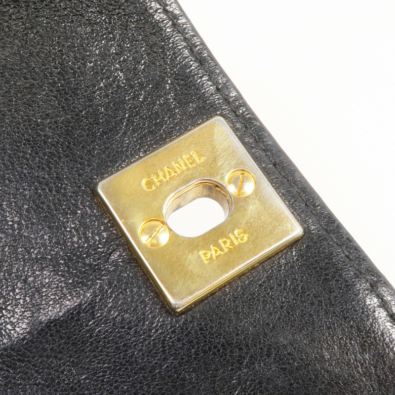 CHANEL 羊皮皮革Chain Shoulder金扣鏈帶肩背袋-12