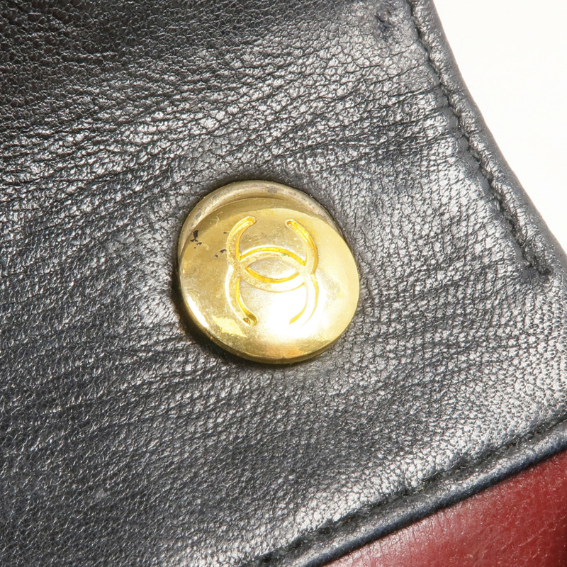CHANEL 羊皮皮革Chain Shoulder金扣鏈帶肩背袋-14