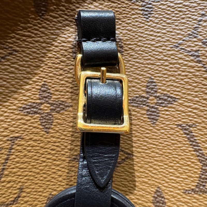 【台中現貨,經典再升級】Louis Vuitton Atlantis BB 手提斜背包|Monogram老花 × 黑皮革拼接|可甜可帥的精品日常|極新保存-9
