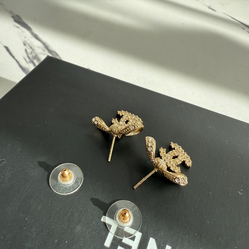 Chanel 蝴蝶結超美雙c鑽❤️耳環-4