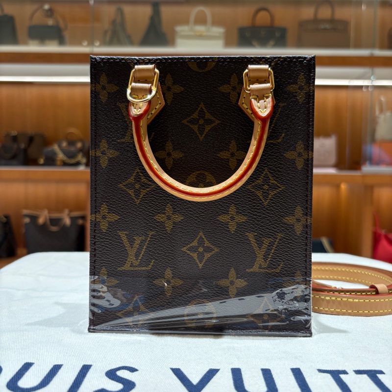 【台中現貨，迷你經典不敗款】Louis Vuitton Petit Sac Plat 老花琴譜包｜直立手提斜背兩用｜小巧耐裝百搭神器｜狀況極新-0
