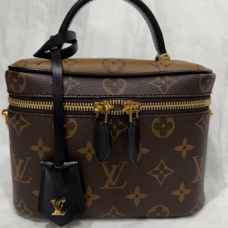 LV Lv Vanity PM-0