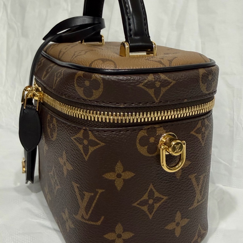 LV Lv Vanity PM-1
