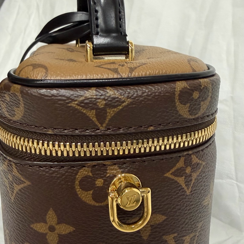 LV Lv Vanity PM-2