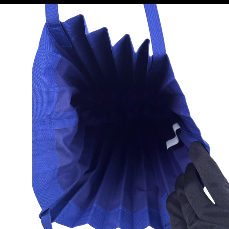 ISSEY MIYAKE BAOBAO- Me 系列皺褶旅行手樹幹包(寶藍色)-4