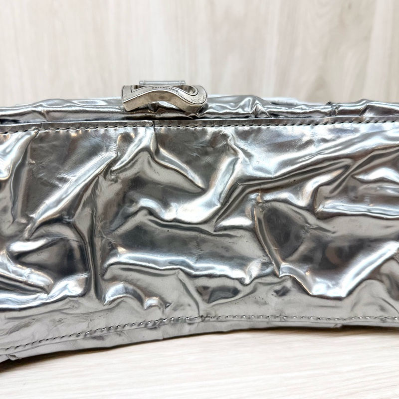 Balenciaga銀色抓皺羊皮小號Hourglass沙漏手提側背包751497-16
