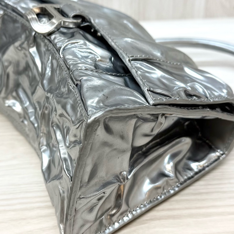 Balenciaga銀色抓皺羊皮小號Hourglass沙漏手提側背包751497-26