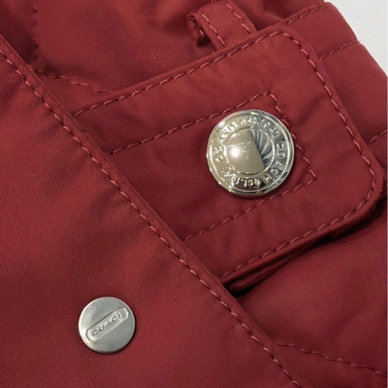 美國蔻馳 Coach 勃艮第紅菱格紋縫衍綁帶外套-2