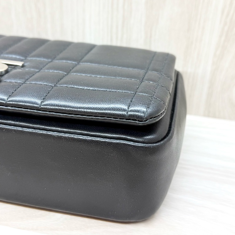 Burberry黑銀羊皮衍縫格紋TBLOLA小號側背包8059510-10