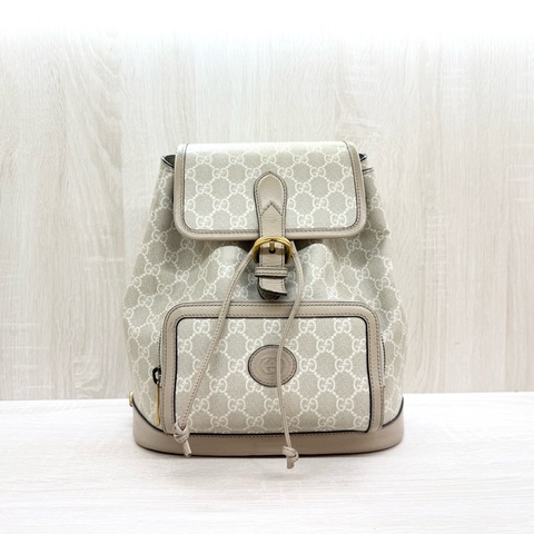 GUCCI燕麥老花Retro綠紅綠背帶下蓋磁吸束口後背包674147