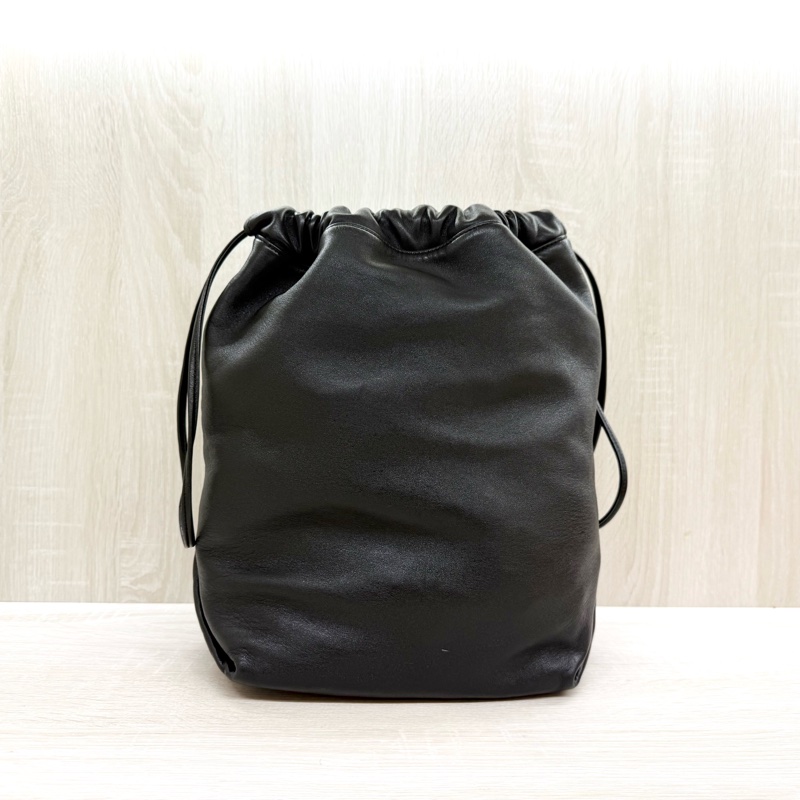 YSL 黑銀羊皮抽繩束口肩背鍊包538447-1