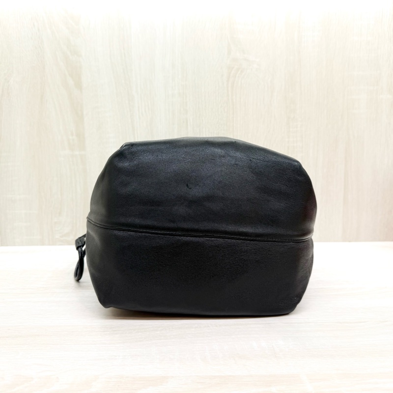 YSL 黑銀羊皮抽繩束口肩背鍊包538447-4