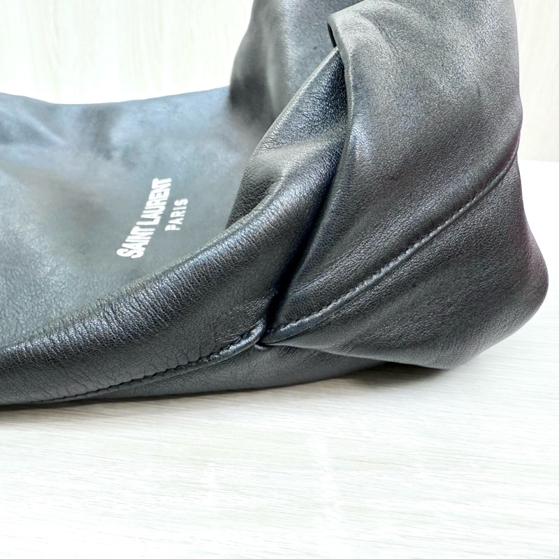 YSL 黑銀羊皮抽繩束口肩背鍊包538447-13