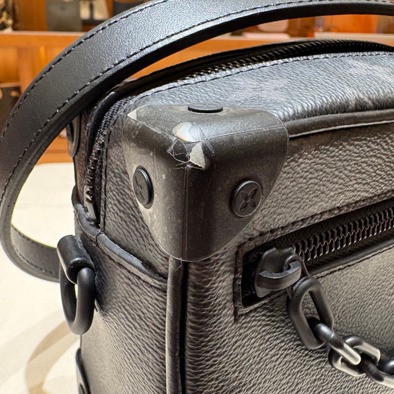 【稀有限量黑魂盒包】Louis Vuitton Soft Trunk Mini 黑色壓紋老花｜斜背/肩背兩用｜韓國購入附收據｜台中市北區現貨-8
