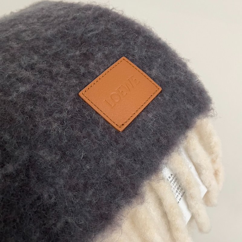 LOEWE 羊駝毛山水畫圍巾-3