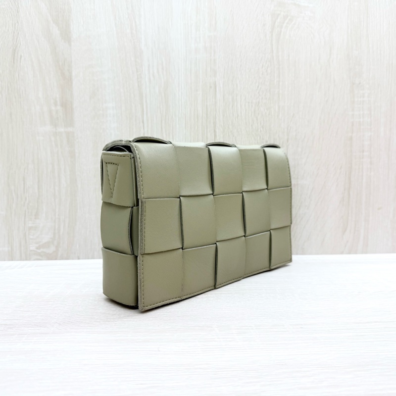 BV洞石綠小羊皮CASSETTE大格編織側背包578004-3