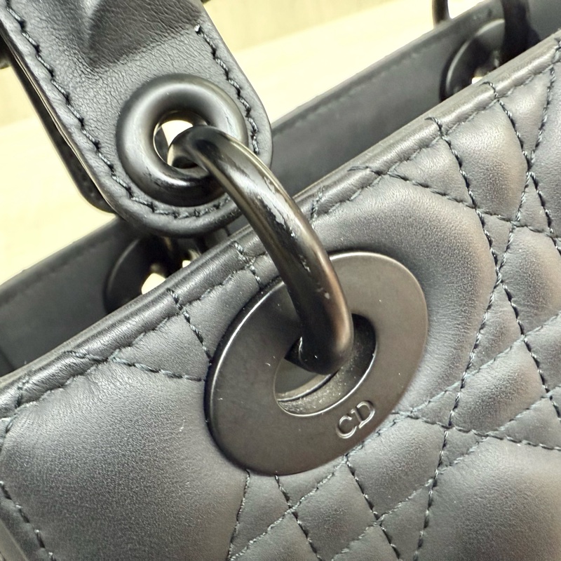 DIOR黑色啞光牛皮LADY DIOR小號五格黛妃包M0538SLOI-20